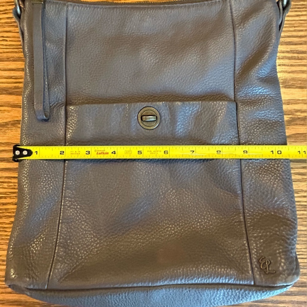 Elliott Lucca Grey Supple Leather Crossbody Bag Outside Pockets Zip Closure - Picture 7 of 15